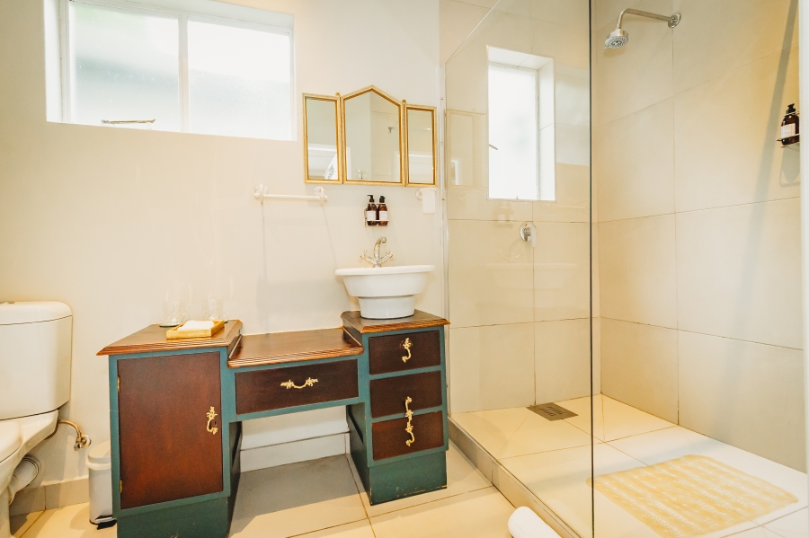 6 Bedroom Property for Sale in Heatherlands Western Cape